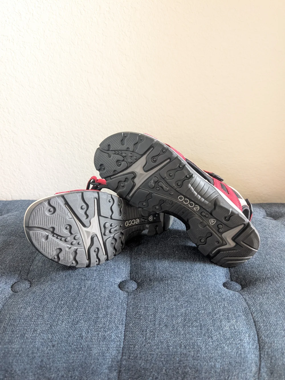 ECCO - Offroad Yucatan Adjustable Strap Leather Sandals